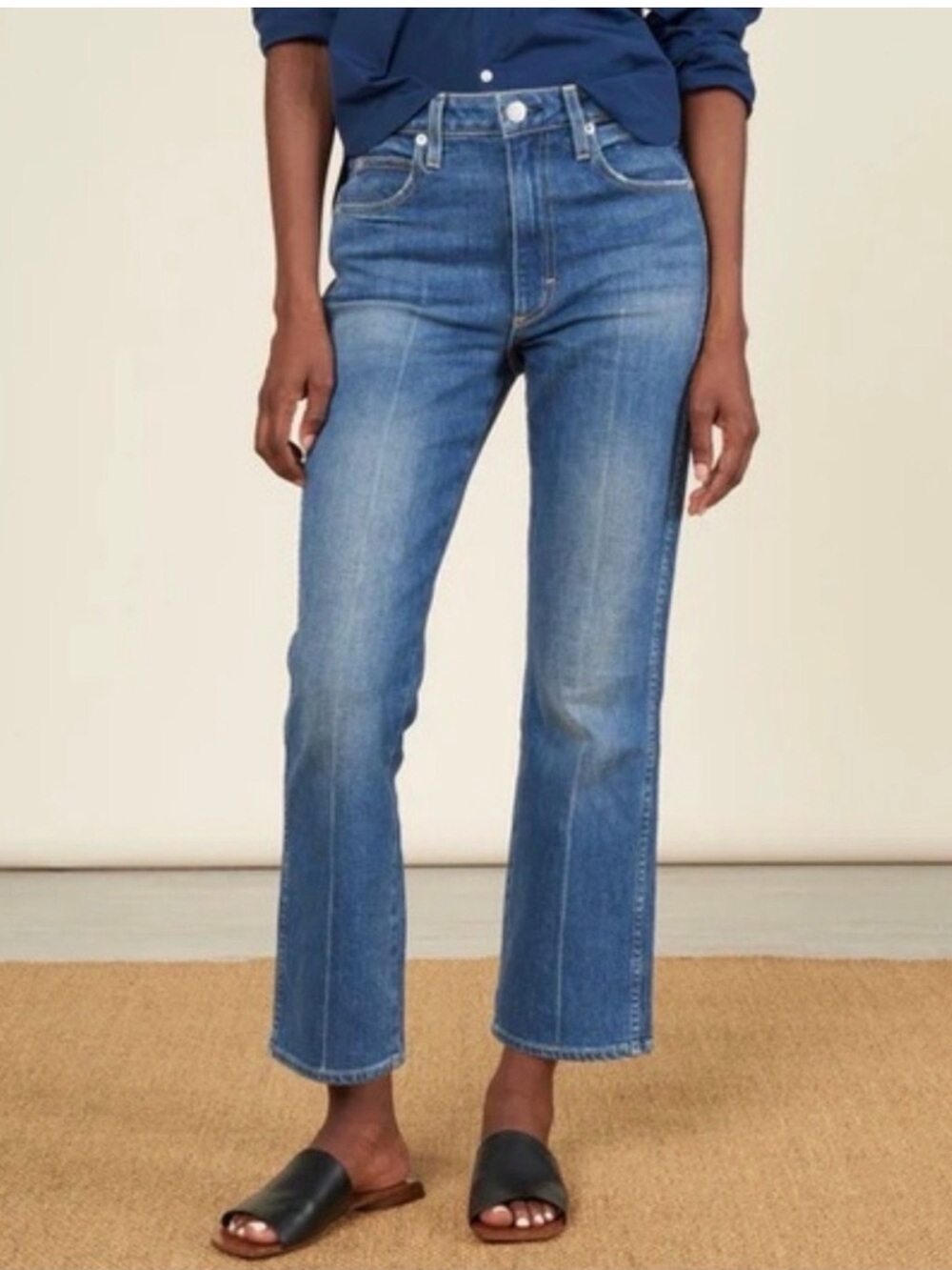 AMO Ava Crop Straight Leg Distressed Jeans Size 25